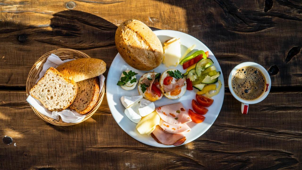 Kupelne Domceky - Kupele Cerveny Klastor Smerdzonka Eksteriør bilde